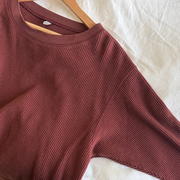 Uniqlo Rust Waffle Knit Long Sleeve Sweater - Picture 3 of 5